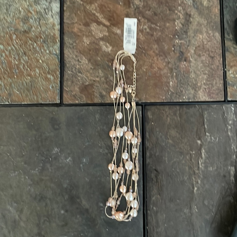 Liz Claiborne pearl necklace